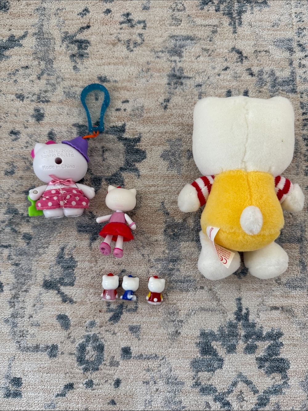 Hello Kitty Assortment - Picture 2 of 4